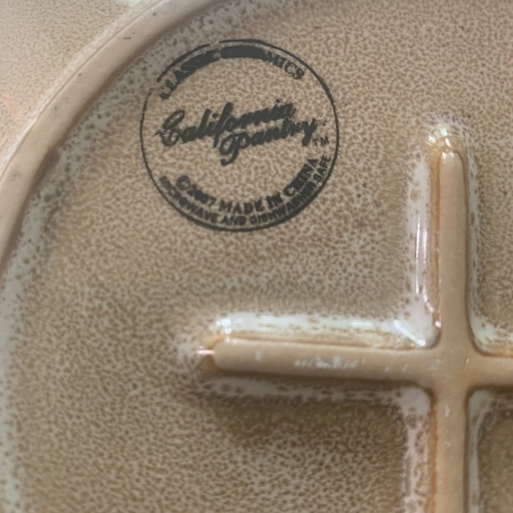 ❤️Ceramic candle plate, 6.5” x 6.5”. CA Pantry. Taupe color with glossy finish. - Picture 3 of 6